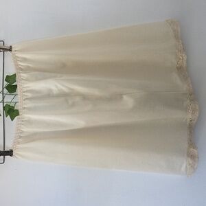 Vintage Vanity Fair Ivory Half Slip Lace Hem Trim